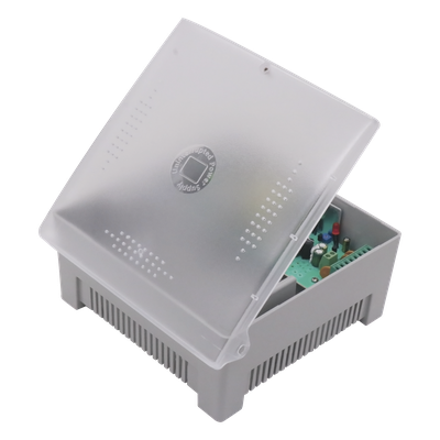 Fuente de Alimentación con Gabinete de 4 Salidas de 11 - 15 Vcd / 5 Amper / Voltaje de Entrada: 96 - 264 Vca / Soporta Proteccion contra Sobrecorriente de Salida, Proteccion contra Cortocircu
